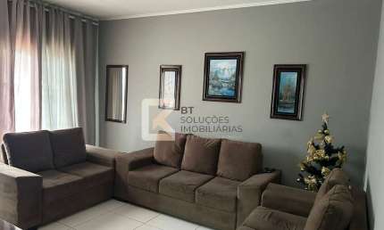Casa à venda, 3 dormitórios sendo 1 suíte, Área gourmet coberta, 2 vagas de garagem cobertas, Bairr