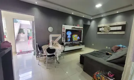 Casa com 2 dormitórios sendo 1 suíte aceita ( permuta) à venda, 150m² de terreno e 258 m² de área c