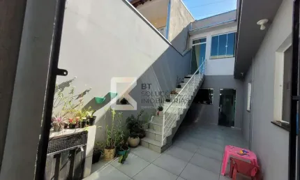 Casa com 2 dormitórios sendo 1 suíte aceita ( permuta) à venda, 150m² de terreno e 258 m² de área c