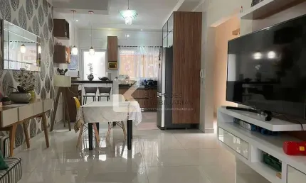 Casa com 2 dormitórios sendo 1 suíte à venda, 150 m² de terreno e 128 m² de área útil por R$ 659.00
