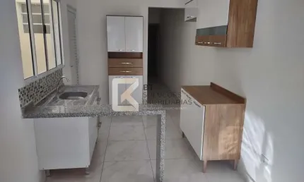 Casa à venda com 2 dormitórios sendo 1 suíte, 75 m² de terreno e 60 m² de área construída por R$ 35