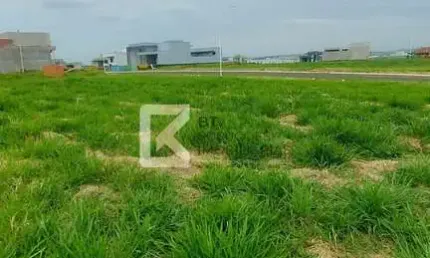 Terreno à venda, excelente topografia, com duas frentes livres, Jardim Residencial Dona Maria Cândi