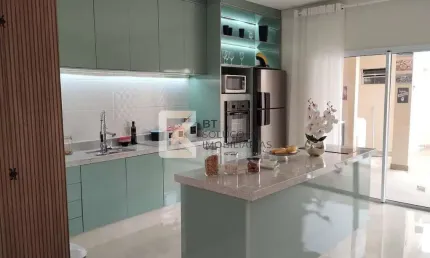 Sobrado com 3 dormitórios  à venda, 150 m² de terreno e 160 m² de área construída por r$ 850.000,00