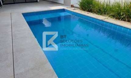 Casa com piscina à venda, churrasqueira, 3 suítes, 2 vagas de garagem, Área Gourmet, Condomínio Par