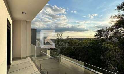 Casa com 4 dormitórios sendo 2suítes  à venda, 150 m² de terreno e 227 m² de área construída por R$