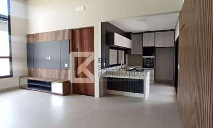 Casa 3 suítes com piscina à venda, 300 m² de terreno e 184 m² de área construída por R$ 1.620.000,0