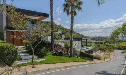 Casa em Condomínio | 5 suítes | Venda | Quintas do Sol