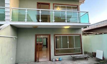 Duplex espetacular para locação no bairro Jardim Marileia em Rio das Ostras RJ