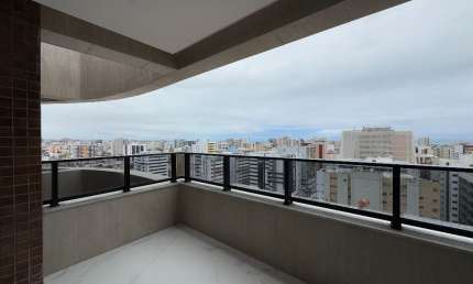 Apartamento com 3 Suítes à venda no Edf. Ravenna-Ponta Verde