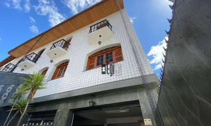 Casa com 4 dormitórios à venda, 150 m² por R$ 600.000,00 - Democrata - Juiz de Fora/MG