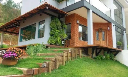 Casa com 4 dormitórios à venda, 262 m² por R$ 949.900,00 - Grama - Juiz de Fora/MG