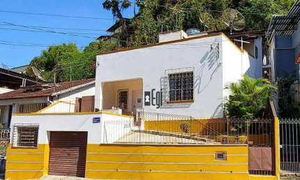 Casa com 5 dormitórios à venda, 135 m² por R$ 469.900,00 - Grajaú - Juiz de Fora/MG