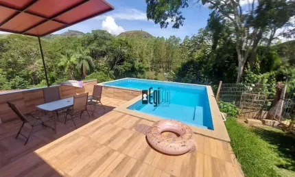 Casa com 3 dormitórios à venda por R$ 800.000,00 - Parque das Palmeiras - Juiz de Fora/MG