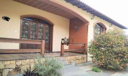 Casa com 5 dormitórios à venda, 273 m² por R$ 1.000.000,00 - Bom Clima - Juiz de Fora/MG