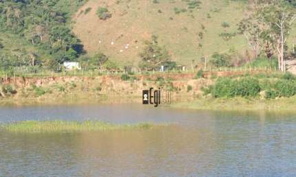 Sítio com 3 dormitórios à venda, 270000 m² por R$ 799.000 - Zona Rural - Lima Duarte/MG