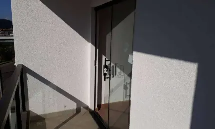 Casa com 2 dormitórios à venda por R$ 350.000 - Fontesville - Juiz de Fora/MG