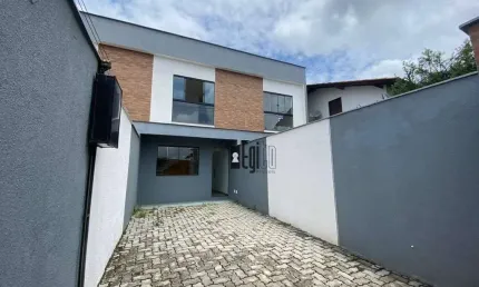 Casa com 3 QUARTOS à venda, 114 m² por R$ 439.000 - Fontesville - Juiz de Fora/MG