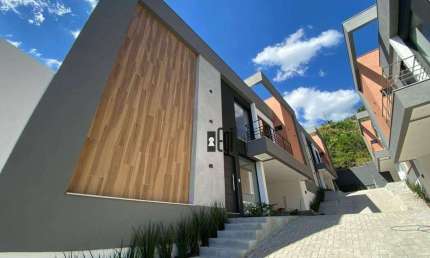 Casa com 3 Quartos à venda, 213 m² por R$ 970.000 - Aeroporto - Juiz de Fora/MG