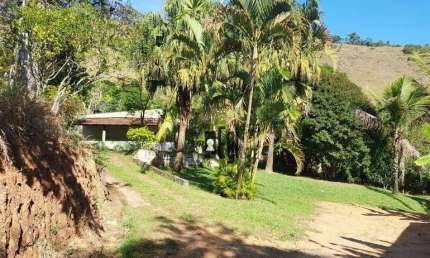 Sítio com 6 dormitórios à venda, 480000 m² por R$ 900.000,00 - Igrejinha - Juiz de Fora/MG