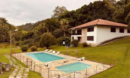 Sítio com 6 dormitórios à venda, 50000 m² por R$ 2.500.000,00 - Centro - Simão Pereira/MG