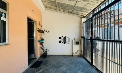Casa com 2 dormitórios à venda, 70 m² por R$ 240.000,00 - Parque Independência - Juiz de Fora/MG