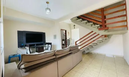 Casa com 3 dormitórios à venda por R$ 299.900,00 - Parque Independência - Juiz de Fora/MG