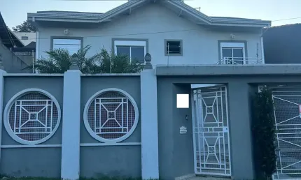 Casa com Lazer Completo para Locação – Residencial das Ilhas