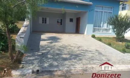 Casa com 3 quartos para alugar na Alameda Das Quaresmeiras, 111, Jardim Portão Vermelho, Vargem Grande Paulista