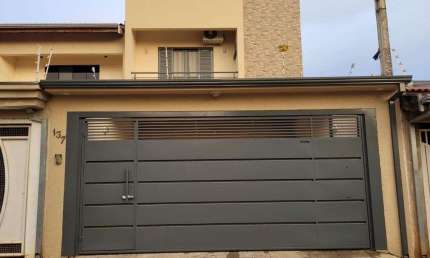 Casa com 3 quartos à venda na Rua Terezinha de Jesus Camargo Ventura, 137, São Judas Tadeu, Tatuí, 170 m2 por R$ 475.000