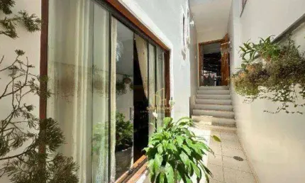 Sobrado a venda em Guarulhos com 4 quartos 4 suites e 4 vagas de garagem
