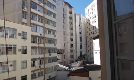 Oportunidade p/  investidores / moradia  junto metrô  e praia !!!