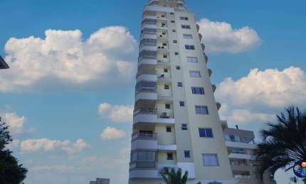 Apartamento para venda em andar alto, 2 quartos com 2 vagas de garagem, Barreiros, São José