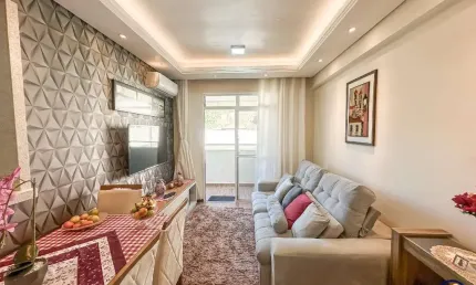 Apartamento de 2 quartos na Forquilhinha São José com cozinha planejada e garagem, com elevador