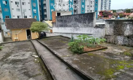 Terreno à venda no Barreiros, São José 