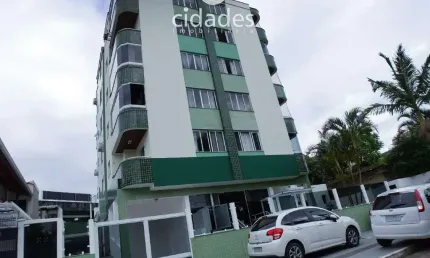 Apartamento para venda de 3 quartos com garagem bem localizado bairro Estreito, Florianópolis