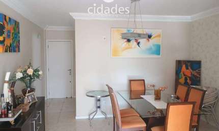 Amplo Apartamento Ensolarado no Abraão – Florianópolis