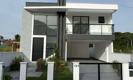 Casa à venda em São José 4 Dormitórios (1 Suíte Master) |
