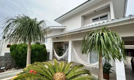 Casa em Barreiros, São José à venda 3 Quartos | 2 Suítes | 4 Vagas