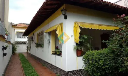 Casarão em São Francisco, Niterói - R$ 1.200mi, Cod: 325