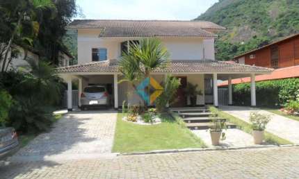 Casa com 4 dorms, Itacoatiara, Niterói - R$ 2.9 mi, Cod: 651