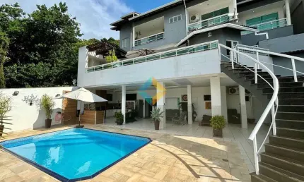 Casa com 4 dorms, Charitas, Niterói - R$ 3.3 mi, Cod: 654