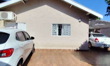 Casa Plana/Usada para Venda em Campo Grande, Maria Aparecida Pedrossian, 3 dormitórios, 1 suíte, 1 banheiro, 4 vagas