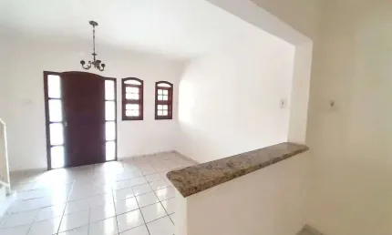 Casa com 3 quartos à venda na Rua Bruno Brescancini, 60, Vila Galvão, Jundiaí