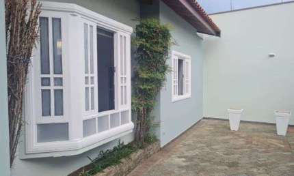 CASA TÉRREA A VENDA EM JUNDIAÍ - VILA RIO BRANCO - REFORMADA