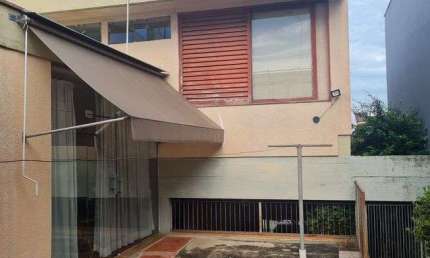 CASA A VENDA EM JUNDIAÍ – JARDIM ANA MARIA - 2 VAGAS - PODE SER COMERCIAL