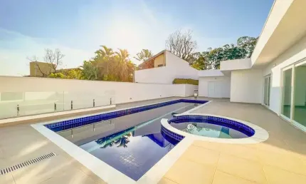 CASA A VENDA EM CONDOMÍNIO EM VINHEDO - MARAMBAIA - 5 VAGAS - 4 SUÍTES