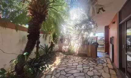 CASA A VENDA EM JUNDIAÍ - JARDIM CAMPOS ELÍSEOS - SOBRADO c/ ELEVADOR