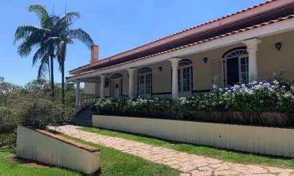 VENDA DE CASA NA MALOTA EM JUNDIAÍ - TÉRREA - 4 VAGAS