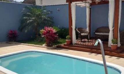 CASA A VENDA EM JUNDIAÍ - BAIRRO COLÔNIA - 3 DORMITÓRIOS - 4 VAGAS