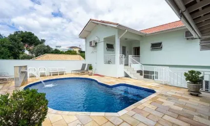 CASA A VENDA EM JUNDIAÍ - JARDIM PAULISTA I - 3 SUÍTES - 4 VAGAS